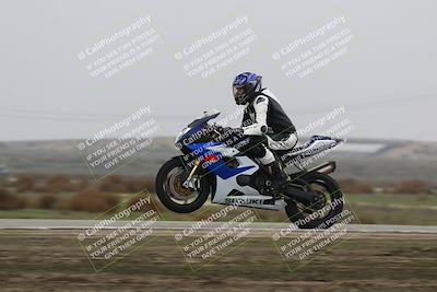 media/Nov-29-2025-TrackDaz (Sat) [[10ae2d9bce]]/B Group/Session 4 (Wheelie Bump)/